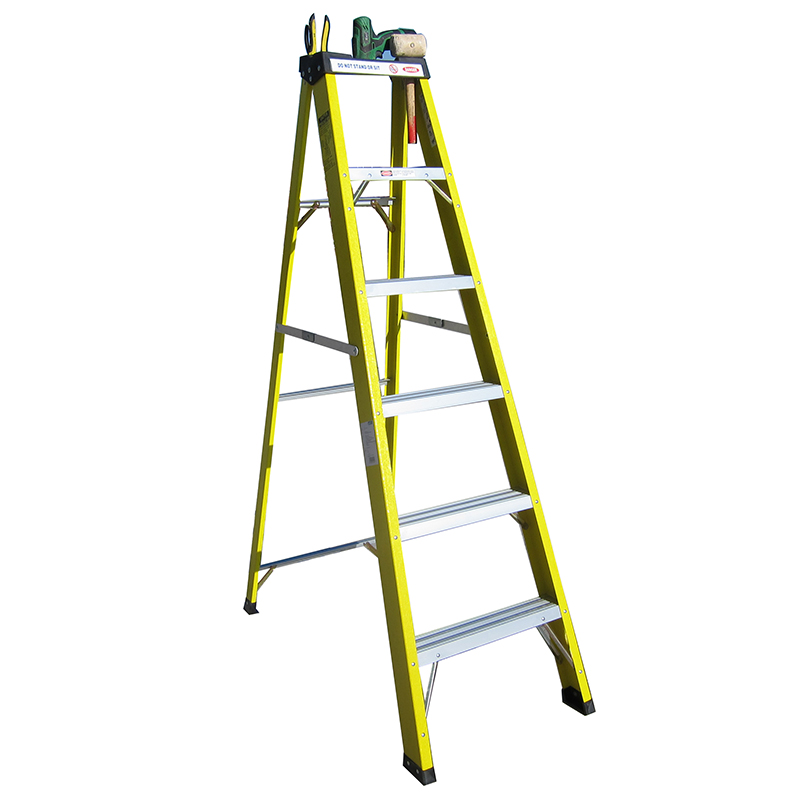 300 lb load capacity high quality fiberglass triangle fiberglass step ladder