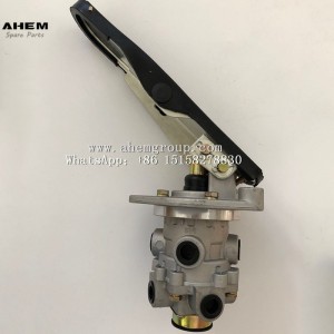 Foot Brake Valve MC838211 for truck,trailer and bus