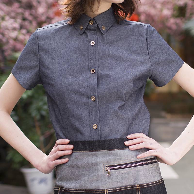 Polyester Cotton Classic Short Sleeve Slim Fit waitress uniform Shirt CW197D4100T2 Featured Image