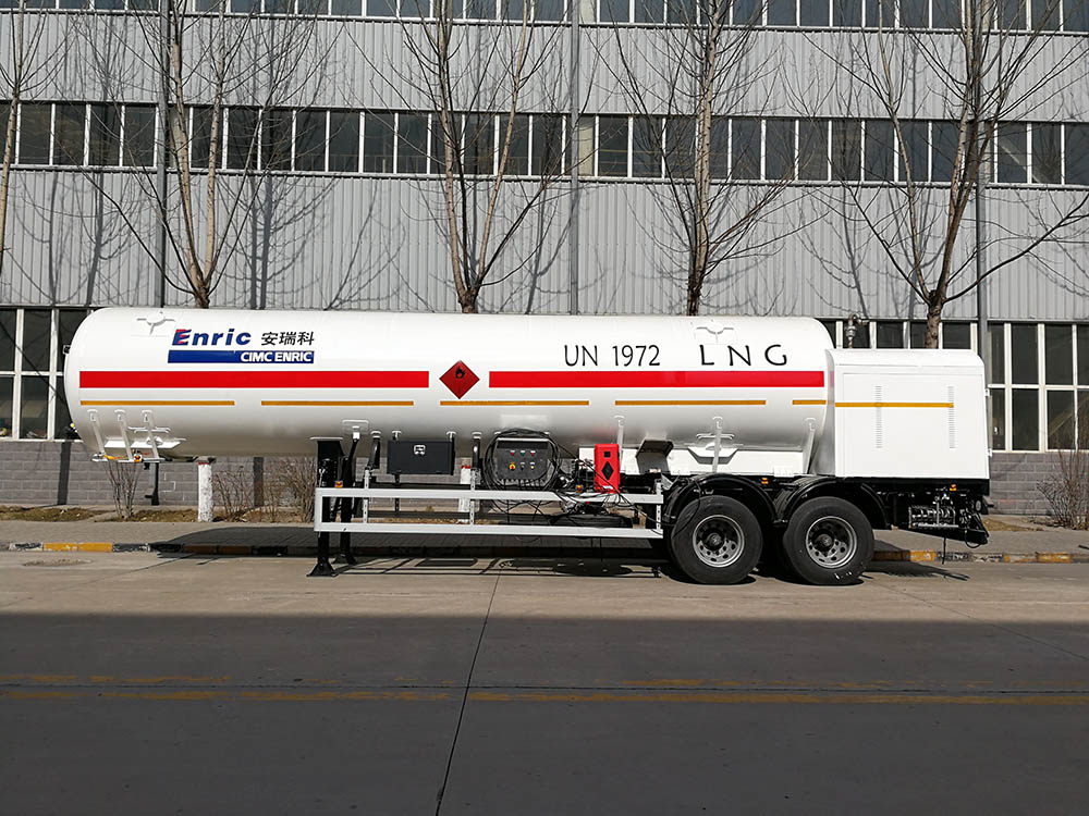 LNG transport semi-trailer