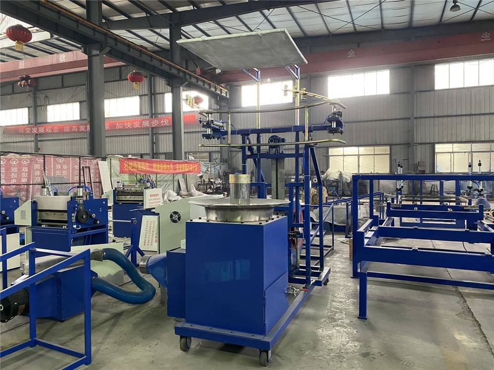 A manufacturing method of FIBC container bag internal cleaning machine