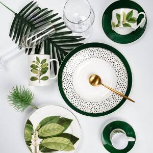 Beautiful dinnerware set make a unique gift for every lover of jungle