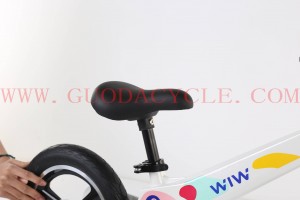 GD-KB-B002：（白色）儿童平衡自行车，儿童自行车，轻便婴儿自行车
