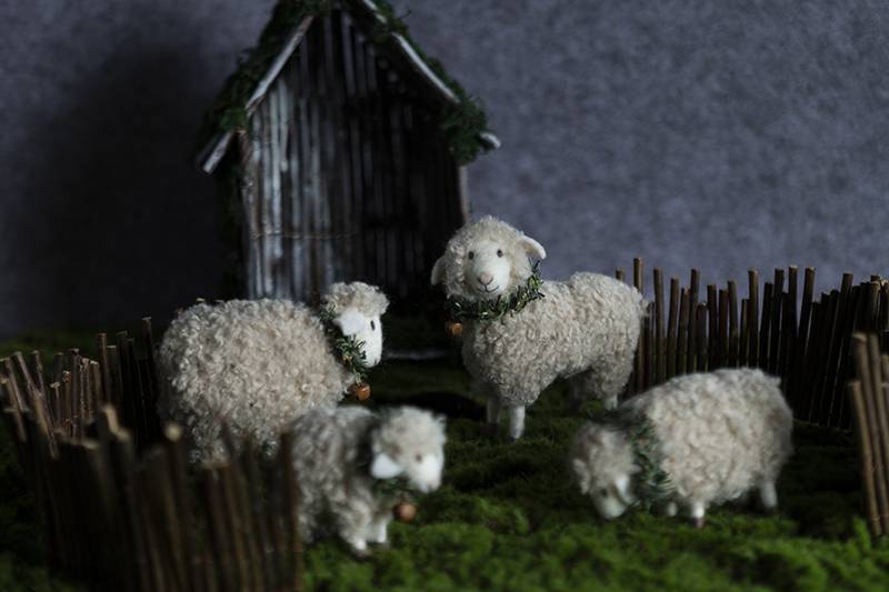 Cute felt sheep ornament Featured Image