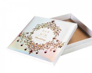Private design printed white cardboard gift box With EVA insert Cosmetic packaging box with plastic tray