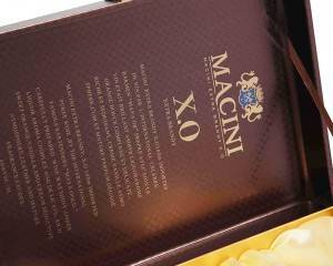 Gold foil logo full embossed hard paper luxury custom brandy and XO Suitcase gift box wine bottle with Silk tray