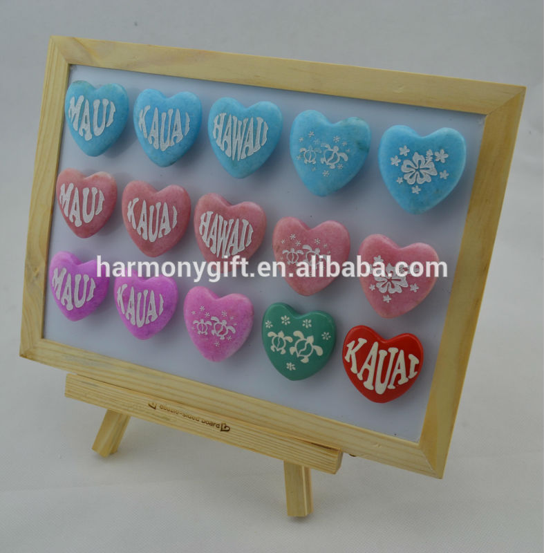 magnets with heart shape with engraving and handpainting