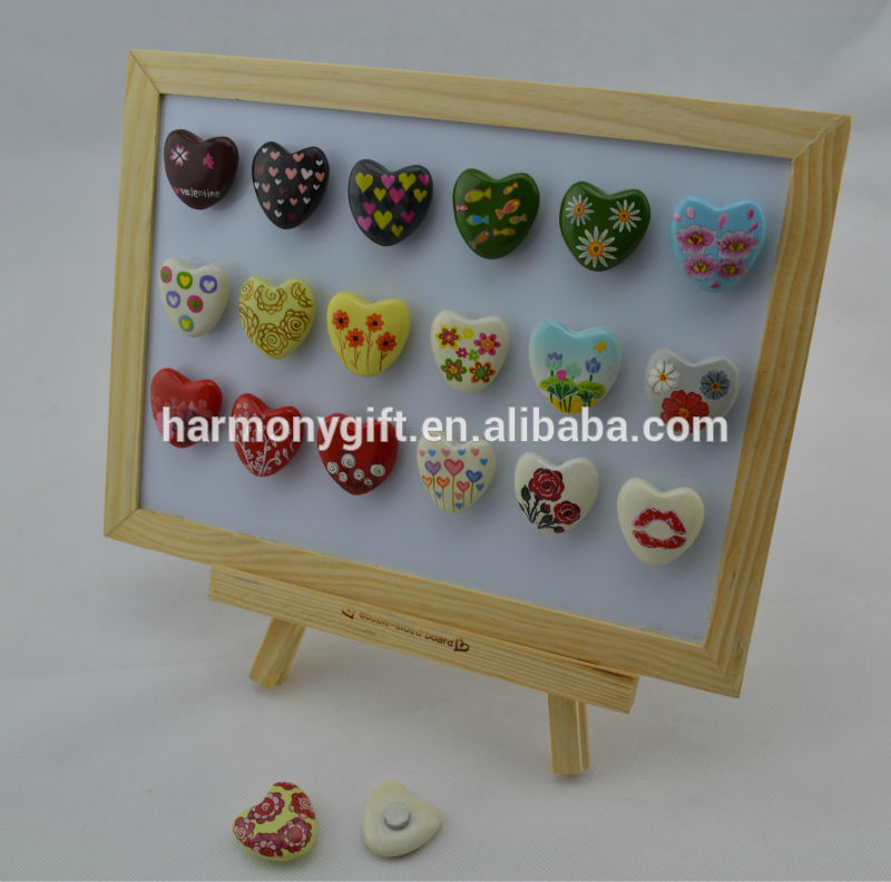 magnet with heart shape with handpainting