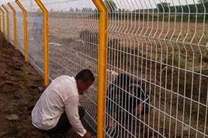 What problems should be paid attention to when installing fence net surface
