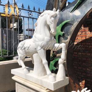 Custom sized beautiful white color horse statue for sale