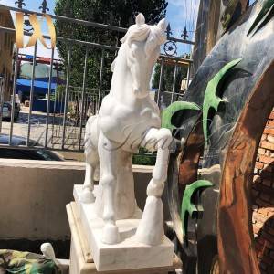 Custom sized beautiful white color horse statue for sale