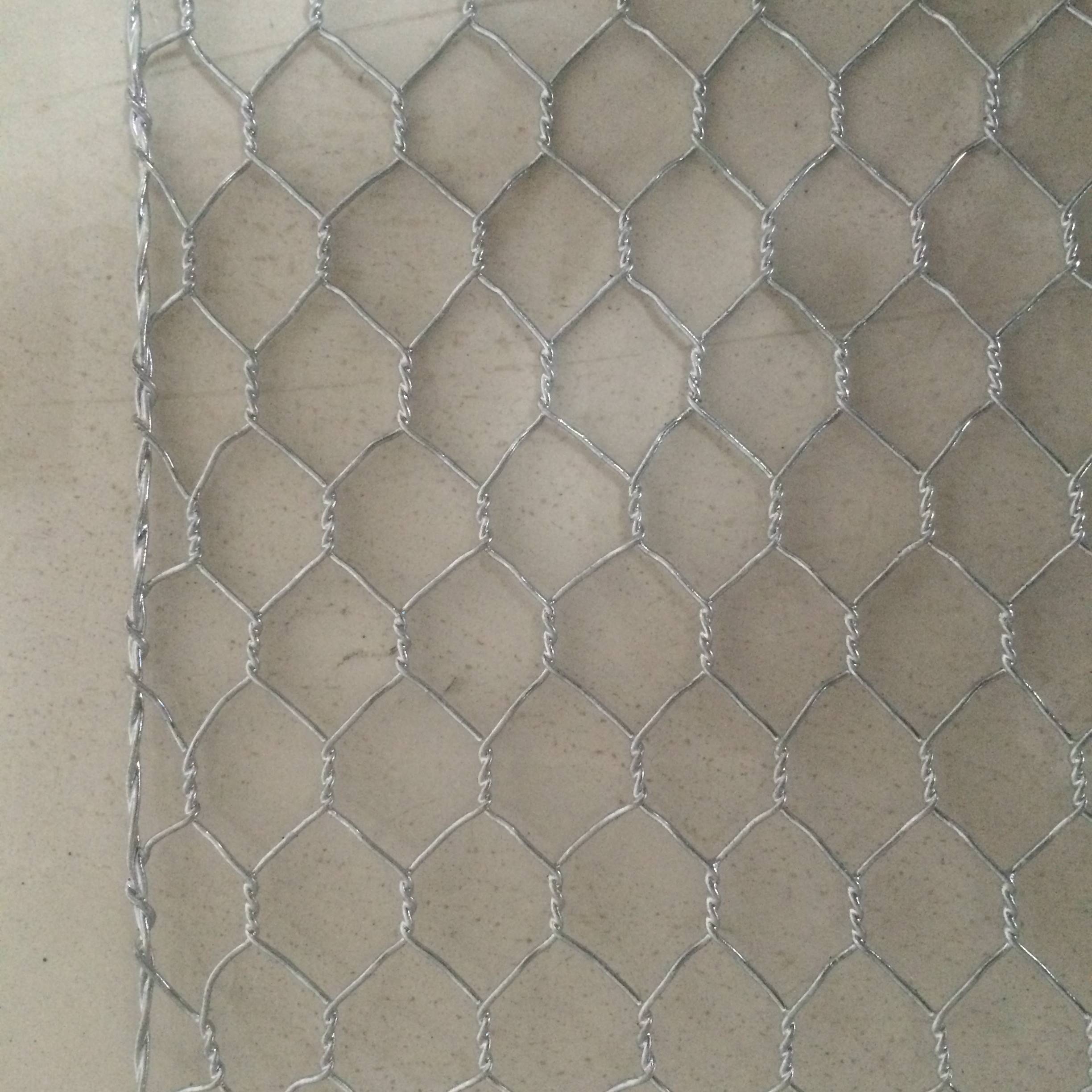 16 Gauge Galvanized Woven Wire Mesh Fencing For Building Paddle / Tennis Courts