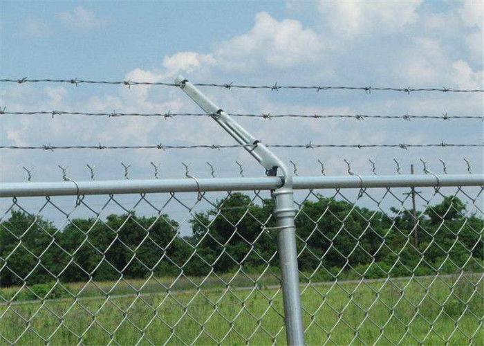 Prison ContinuousTwist Galvanized Barbed Wire with Chain Link Fence