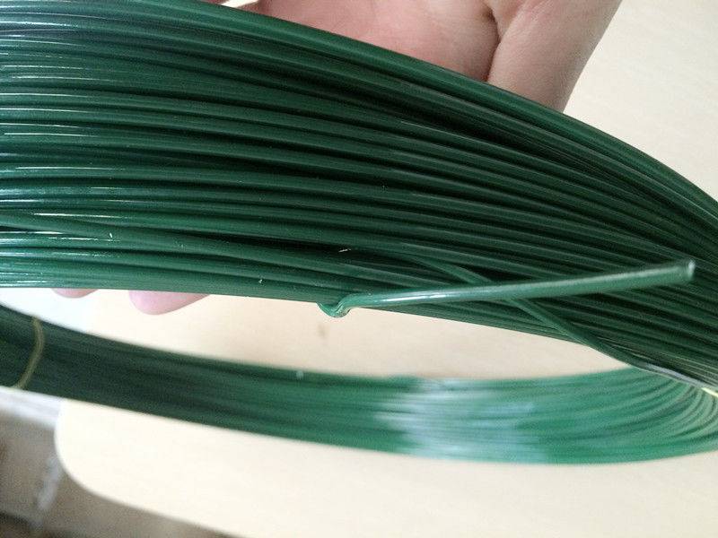 Green Red Premium PVC Coated Wire For Garden And Netting Weaving