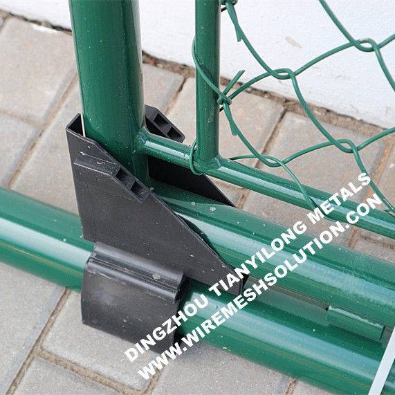 RAL6005 55mm Chain Link Fence , Wire Mesh Fence Panels Gate For Garden