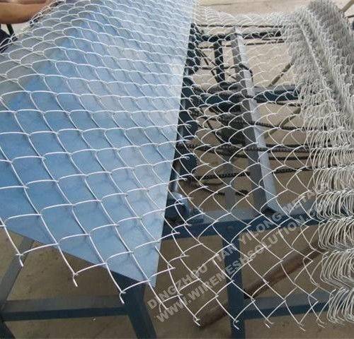 Hot Dipped Galvanized Wire Mesh Fencing Barbed Selvages Highly Security