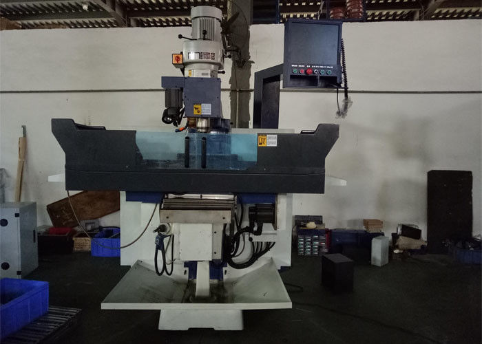 3 Axis CNC Vertical Milling Machine , 600kg Load Vertical Knee Type Milling Machine Featured Image