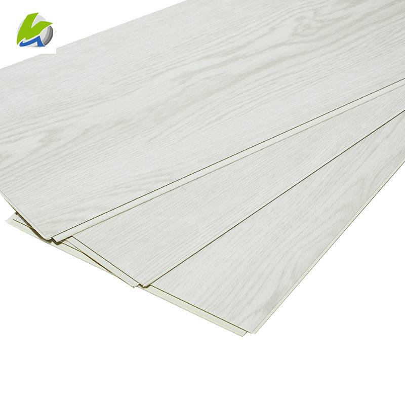 Wholesale waterproof SPC flooring 4mm 5mm plastic flooring looks like wood
