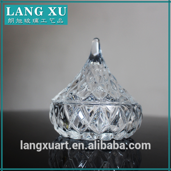LX-T100 Factory wholesaler crystal glass kiss shaped fancy glass jars with lids
