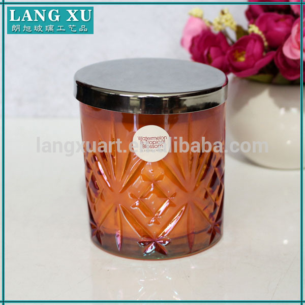 spraying color soy wax luxury glass candle jar with metal lid