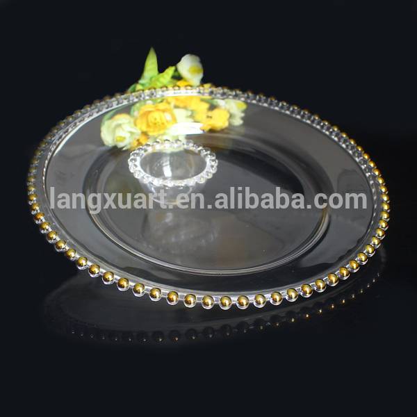 Fashion Design gold color cheap charger plates wholesale for wedding