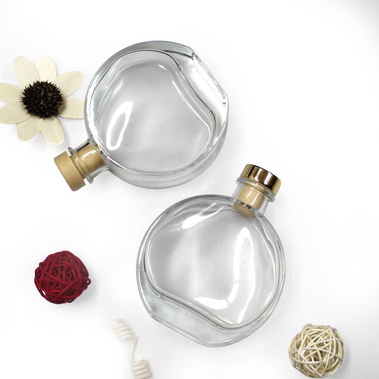 100ml 8.5cm*3.2cm*9.3cm glass aroma reed diffuser bottle with cork
