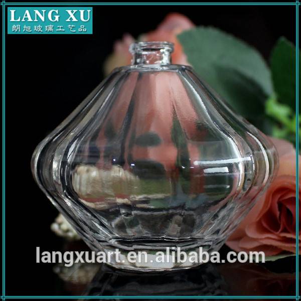 LXXZ-G043 china manufacturers triangle shape perfume bottle 50 ml