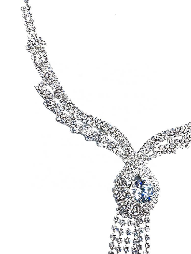 High quality fashion 2019 women merry custom rhinestone chain stainless steel necklace