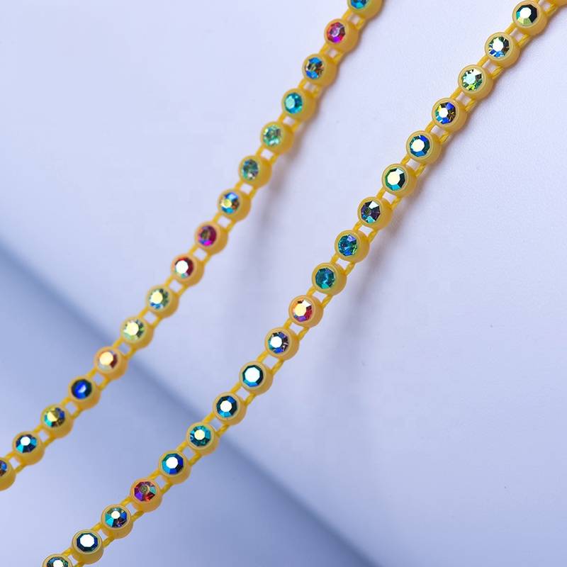 2.7mm Custom and Wholesale Clothing Decoration and Decoration Yellow Bottom AB Color Rhinestones