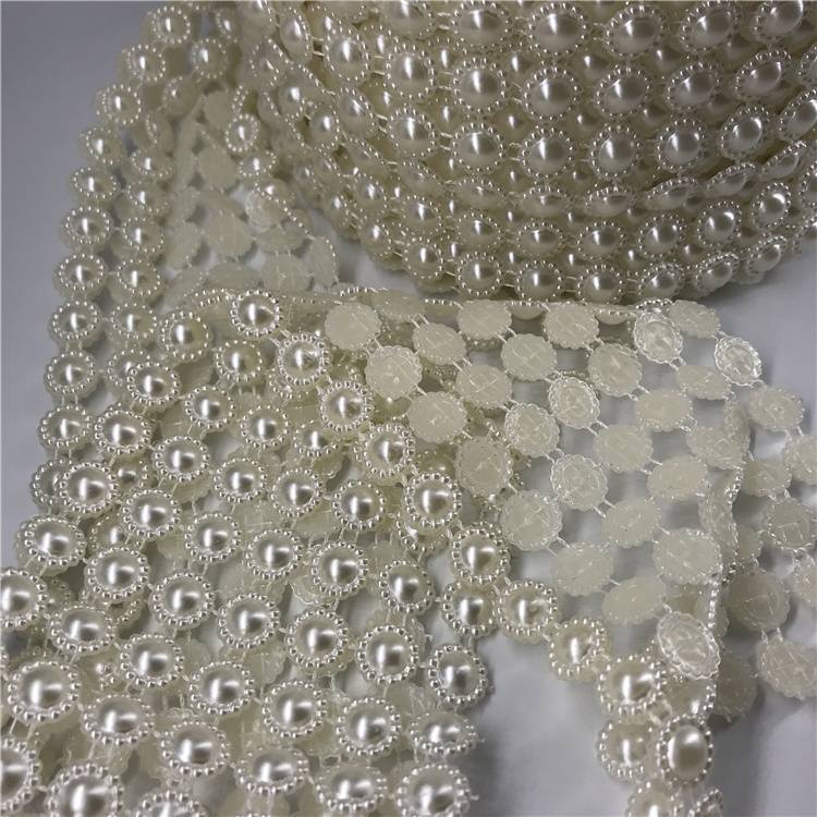 high quality 1.3cm flower pearl 8 rows pearl mesh,plastic rhinestone mesh,diamond mesh ribbon for decoration