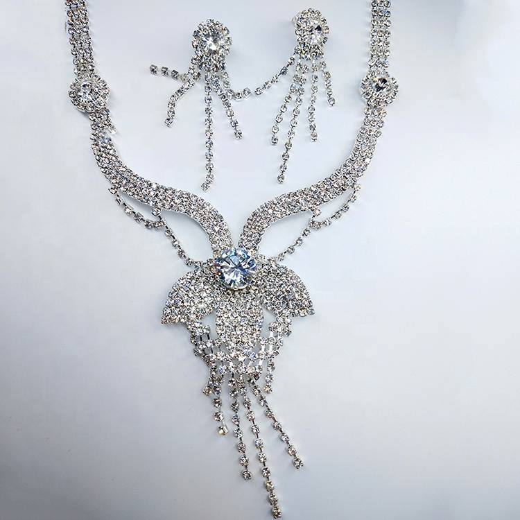 Wholesale women 2019 fashion european merry rhinestone chain jewellery necklace