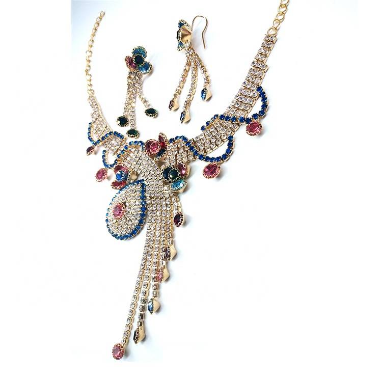 High quality women 2018 fashion european rhinestone chain custom necklace with your brand