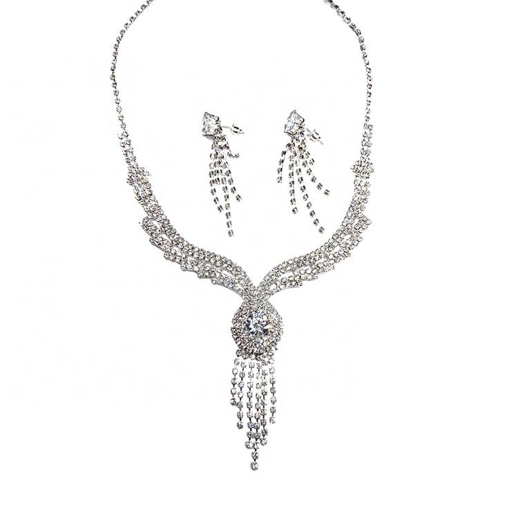 High quality fashion 2019 women merry custom rhinestone chain stainless steel necklace
