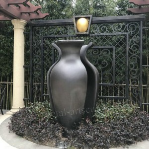 Metal Yard Sculptures Metal Lawn Art Vase Sculpture Black Color Creative Design