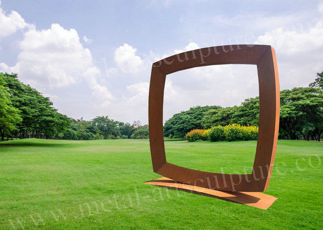 Laser Cutting Corten Steel Sculpture With Square TV Shape As Garden Decoration