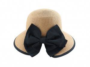straw hat with bowknot