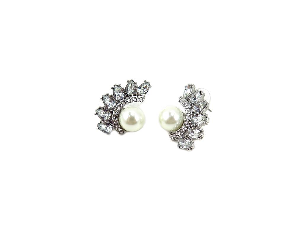 Pearl ear studs with stones