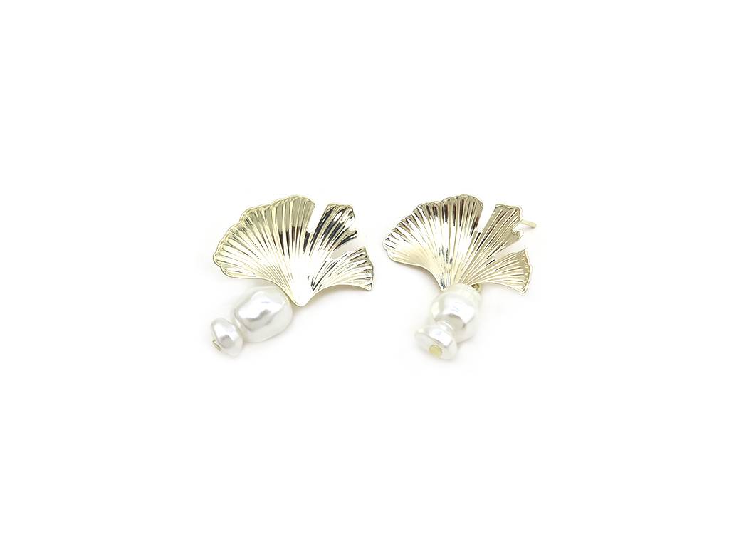 Drop leaf pierced earrings with pearls