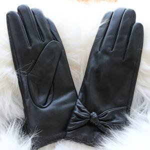 Ladies sheep leather gloves with a bow