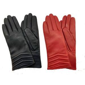 Ladies sheep leather gloves with wavy stitches