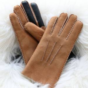Handsewn craftsmanship Sheepskin gloves for men with touch screen fingers