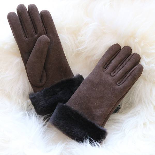 Plain and Classical merino sheepskin ladies gloves with inside seam Featured Image