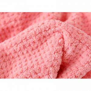 wholesale stock fashion stripe design microfiber coral fleece striped bath towel beach towel