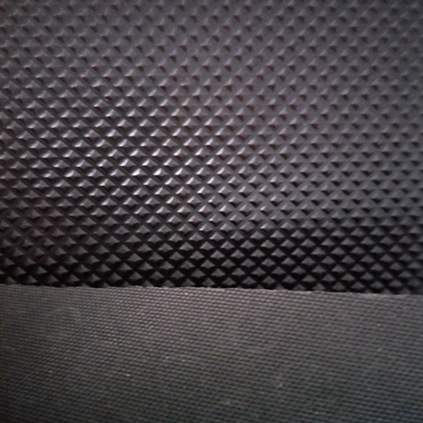 Pyramid textured rubber sheet black anti-skidding diamond rubber floor matting