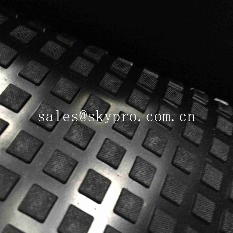 Anti – Slip Solid Square Heavy Duty Rubber Mats With 3mpa Tensile Strength