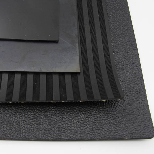 Thick anti slip high friction resistance rubber sheeting