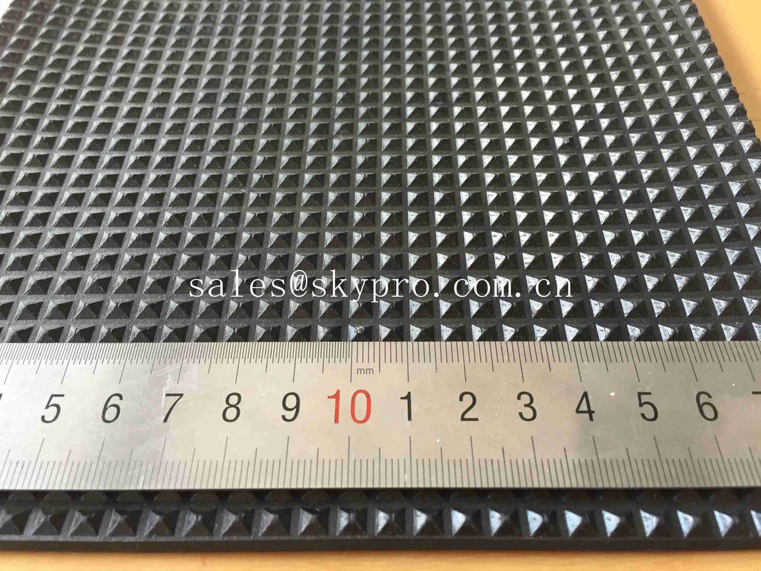 Heat resistant Pyramid Pattern Custom Rubber Mat for Anti – Skidding Rubber Flooring Mats