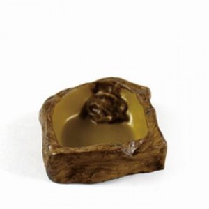 Square resin bowl with ramp