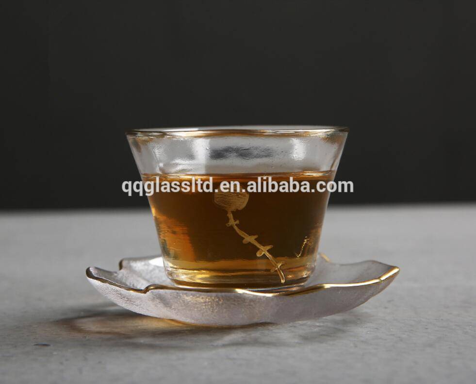 High Borosilicate Handmade Chinese Small Glass Tea Cup and Saucer With Rim Gold Painting