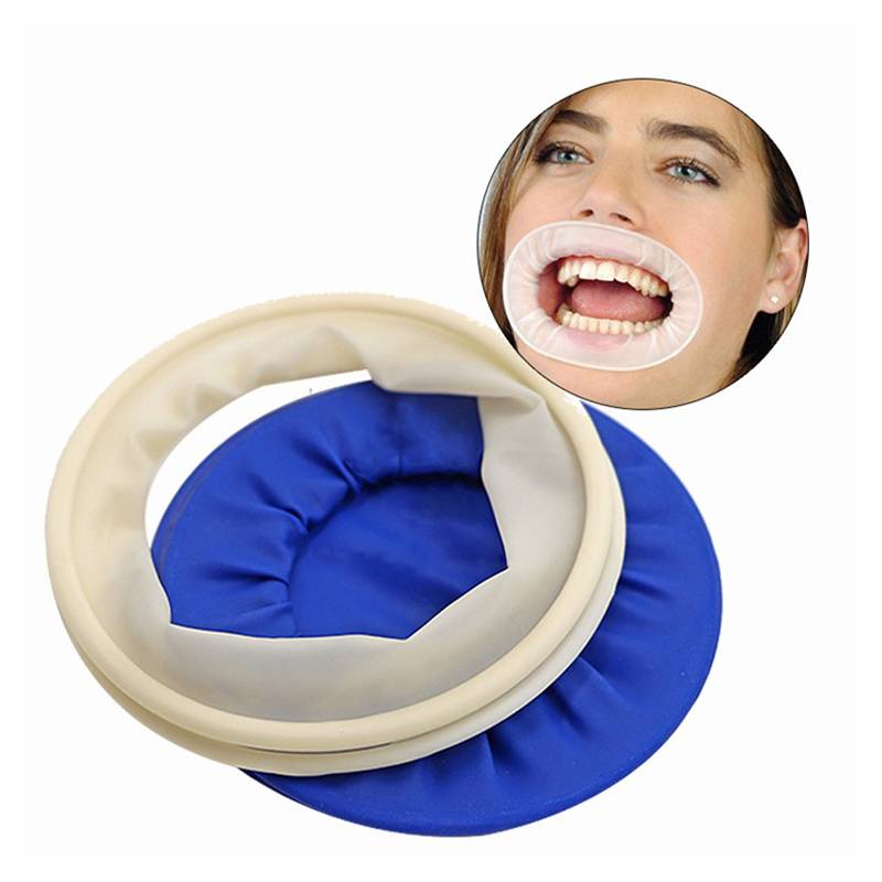 Natural rubber teeth whitening retractor